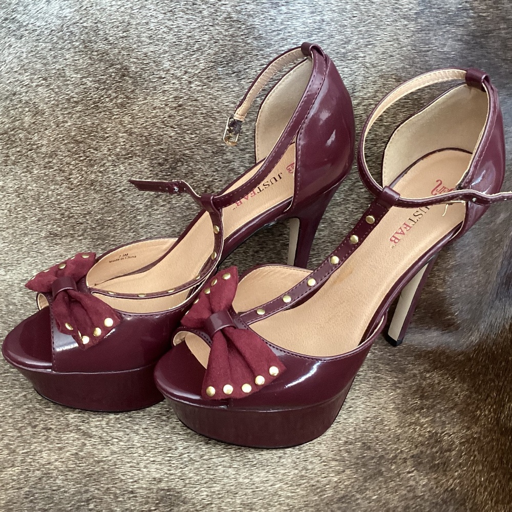 Just Fab Maroon/Wine Sexy High Stick Heels Gold Rivet Bow Detail